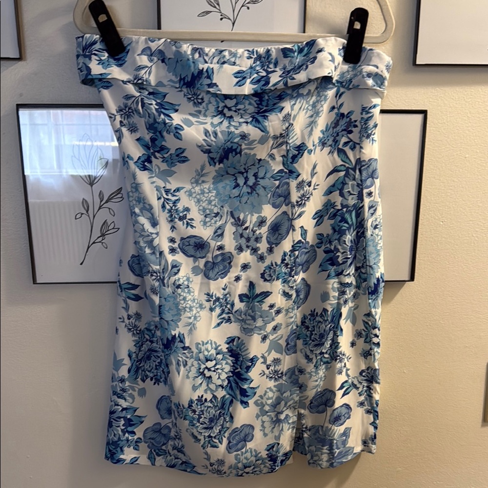 NWOT That’s So Fetch Floral Blue and White Mini Dress